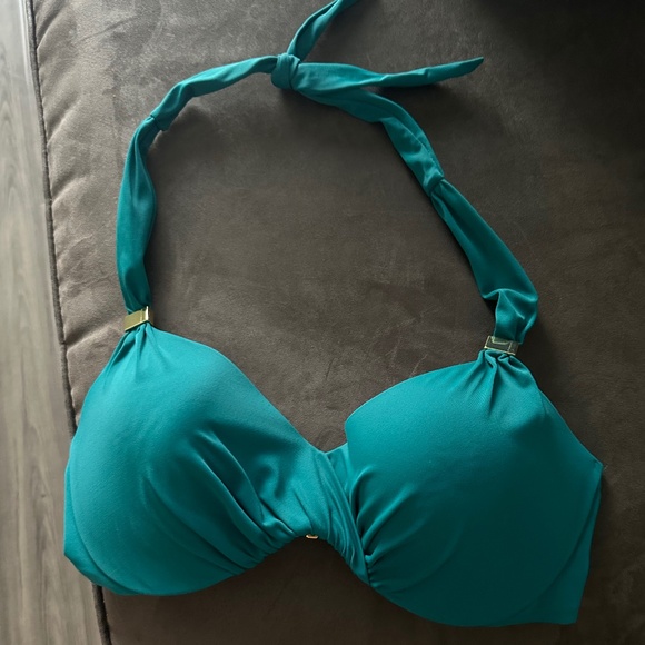 NEW, never worn. VICTORIA'S SECRET SWIM Essential Bombshell Push-Up Bikini Top - Picture 1 of 10